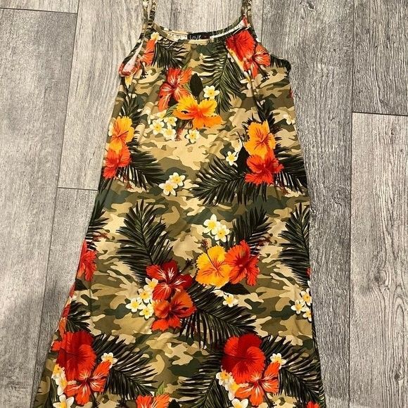NWT Love Medium Floral Pattern Olive Womens Dress Tropical Cruise Vacation - Picture 2 of 6